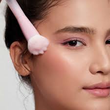 براش رژگونه شیگلم مدل پنجه گربه ای | SHEGLAM BLOOM LIQUID BLUSH BRUSH - تصویر 2